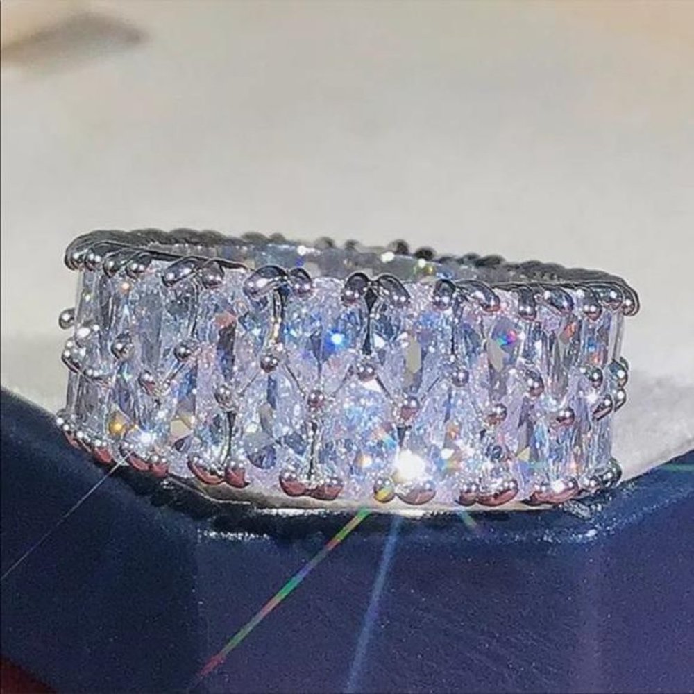 NEW 925 STERLING SILVER ETERNITY DIAMOND RING, CUTE RING, SHINY RING. - Picture 3 of 8
